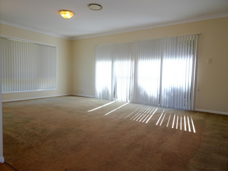 129 Beaufort Cres, Moggill QLD 4070