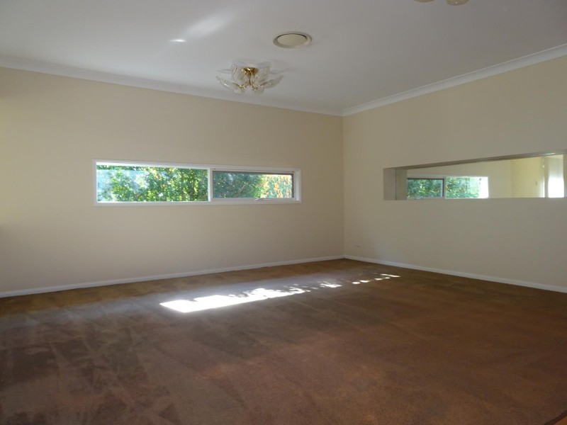 129 Beaufort Cres, Moggill QLD 4070