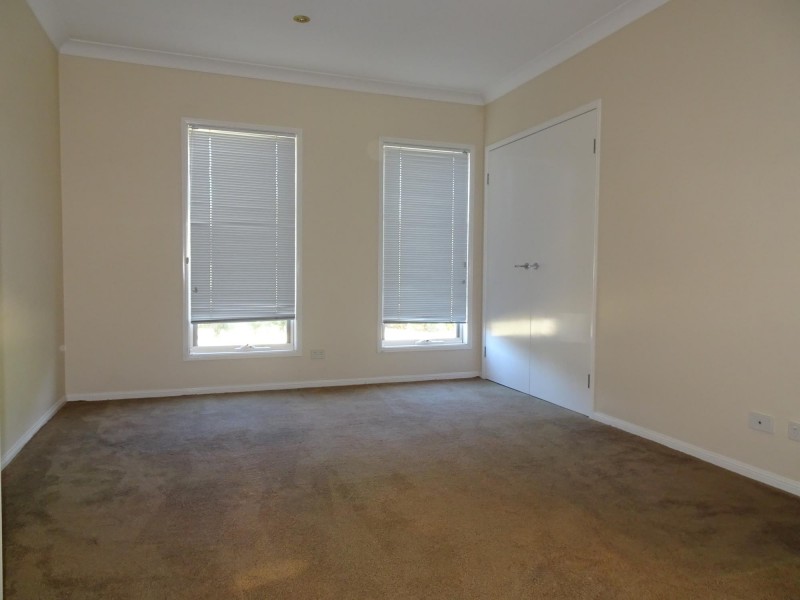 129 Beaufort Cres, Moggill QLD 4070