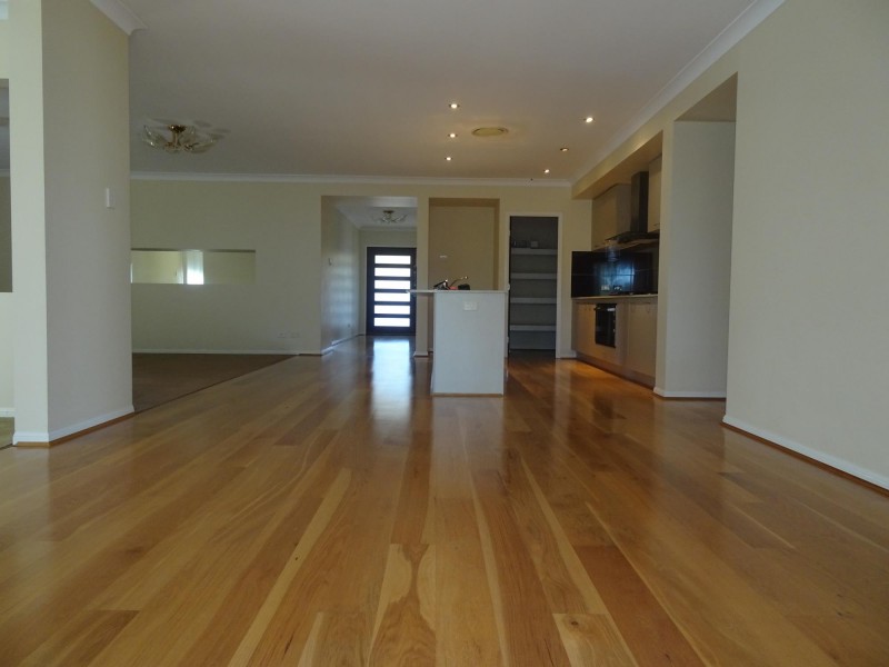 129 Beaufort Cres, Moggill QLD 4070