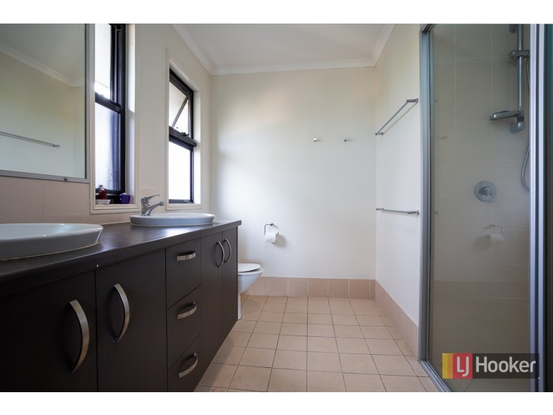 1/52 Golden Crest Place, Bellbowrie QLD 4070