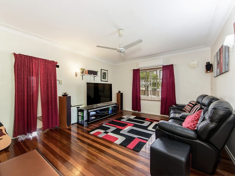 68 Price Street, Oxley QLD 4075