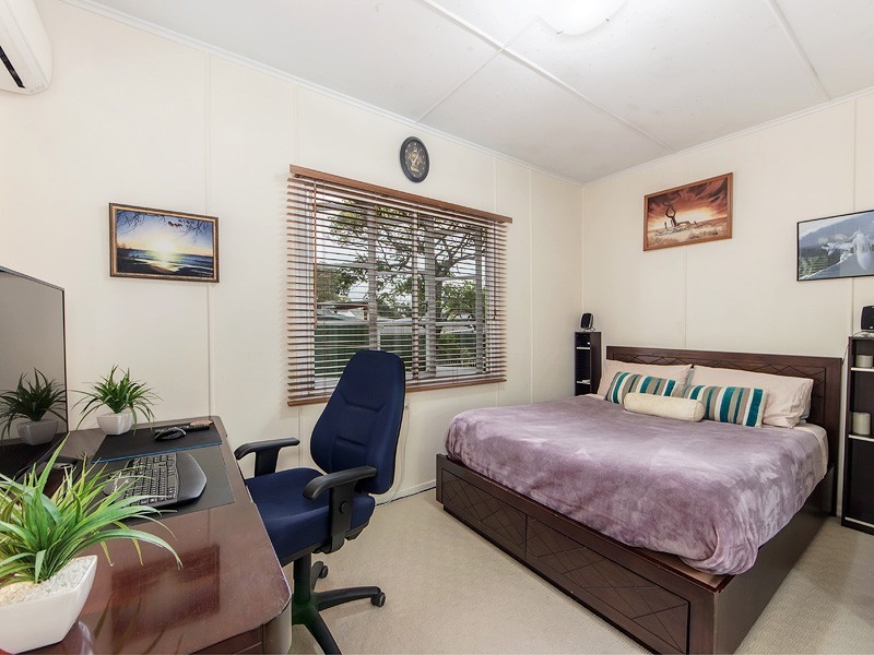 68 Price Street, Oxley QLD 4075