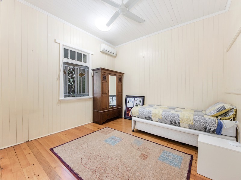 14 Kendall Street, East Ipswich QLD 4305