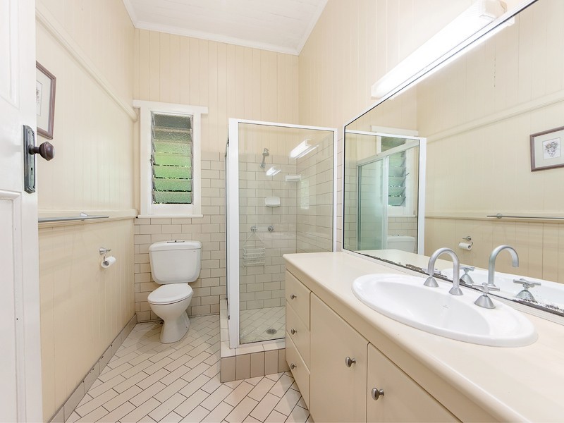 14 Kendall Street, East Ipswich QLD 4305