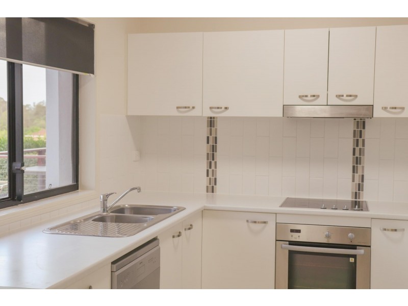 4/52 Golden Crest, Bellbowrie QLD 4070