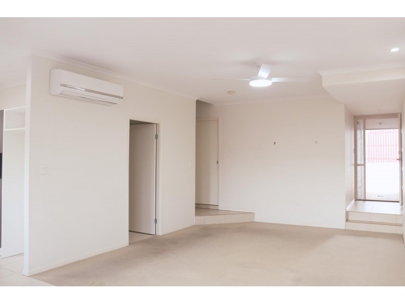 4/52 Golden Crest, Bellbowrie QLD 4070