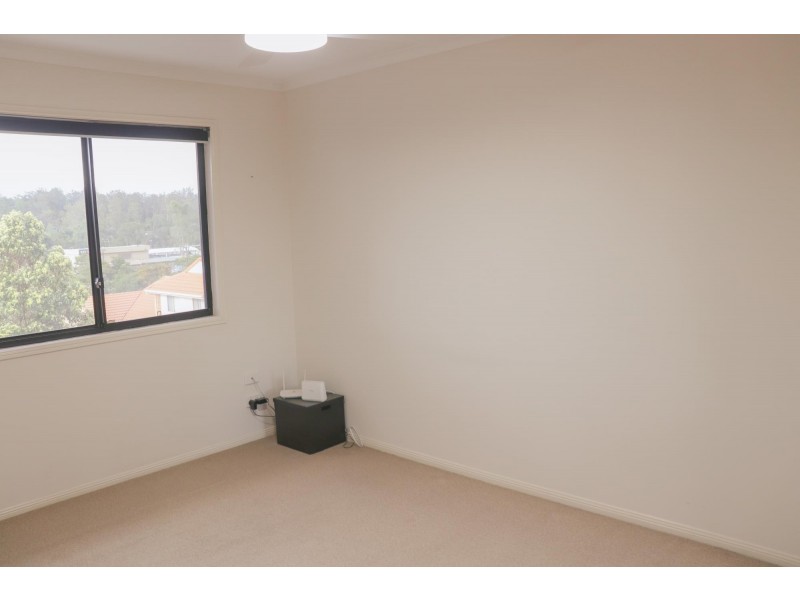 4/52 Golden Crest, Bellbowrie QLD 4070