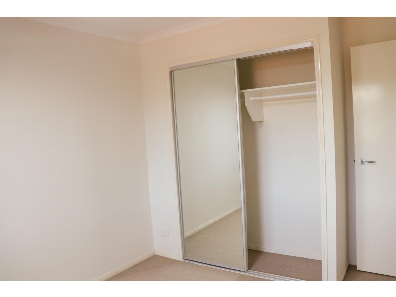 4/52 Golden Crest, Bellbowrie QLD 4070