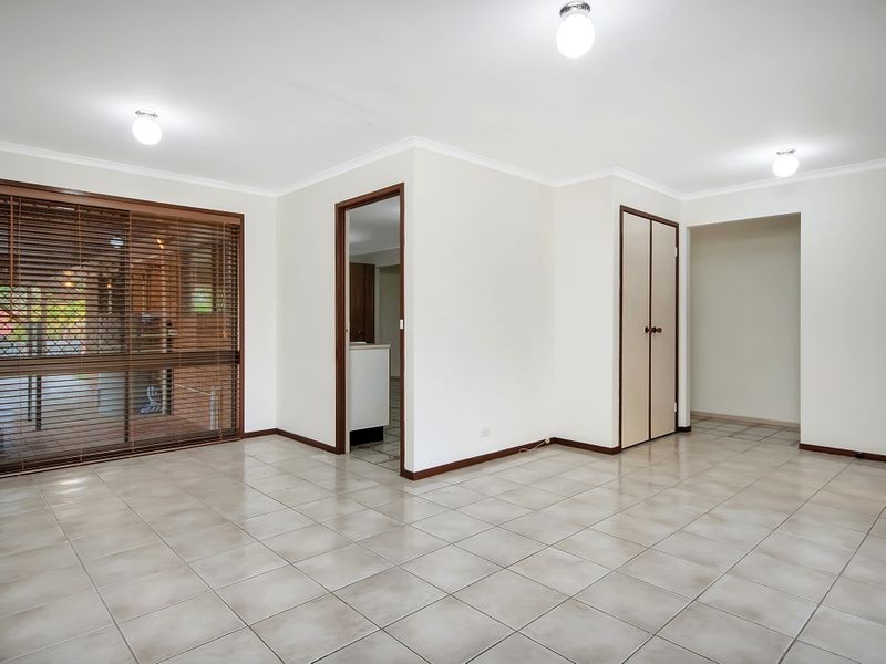 8 Brendale Ave, Flinders View QLD 4305
