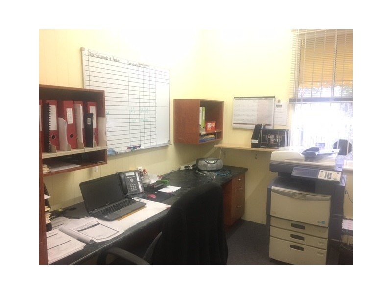 76 Warwick Rd, Ipswich QLD 4305