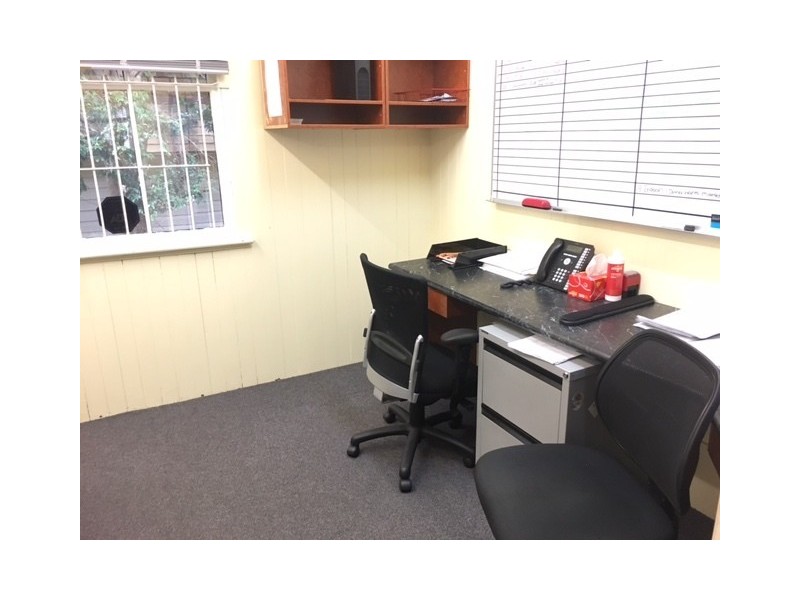 76 Warwick Rd, Ipswich QLD 4305