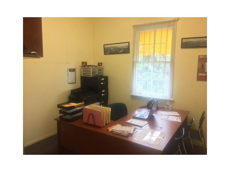 76 Warwick Rd, Ipswich QLD 4305
