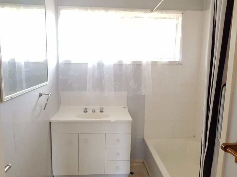 38 Sturt St, Leichhardt QLD 4305