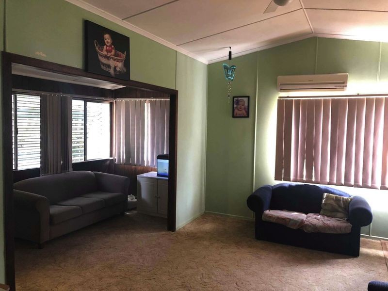 5 Trumpy St, Silkstone QLD 4304