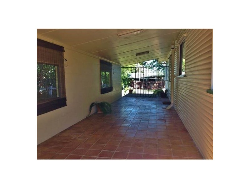 5 Trumpy St, Silkstone QLD 4304