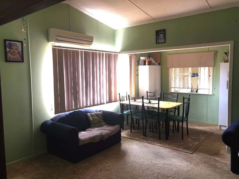 5 Trumpy St, Silkstone QLD 4304