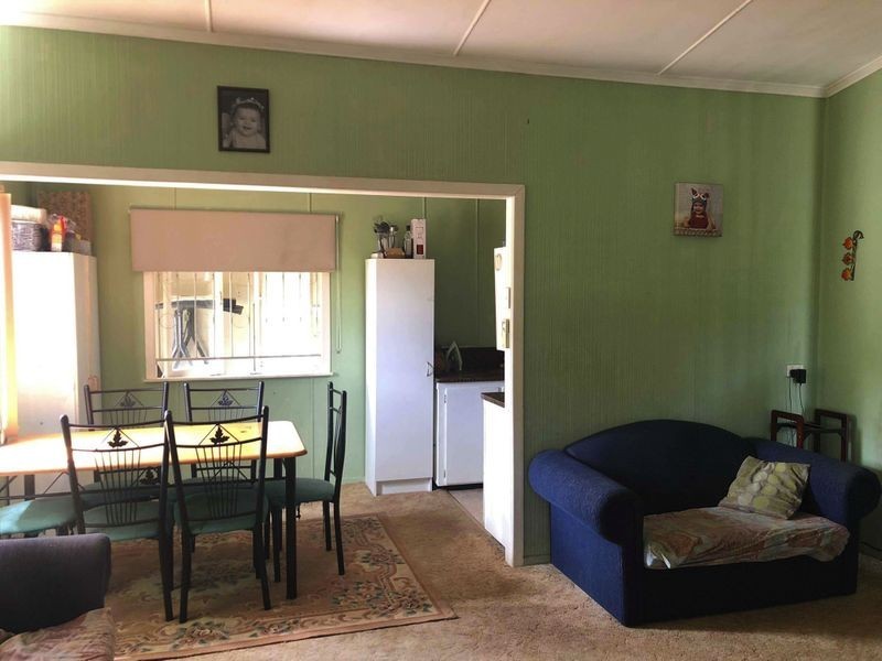 5 Trumpy St, Silkstone QLD 4304
