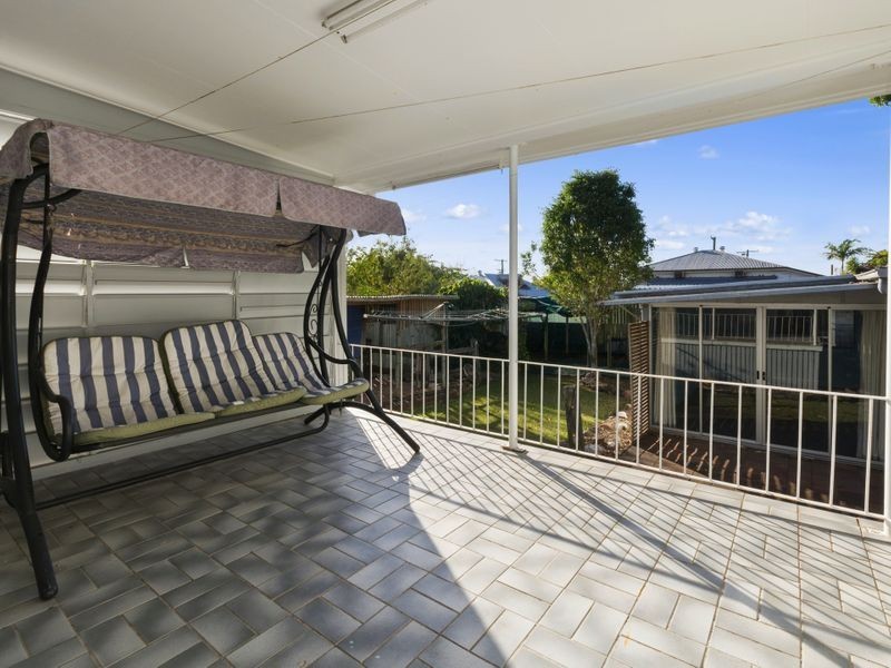 2A Sinclair St, Newtown QLD 4305