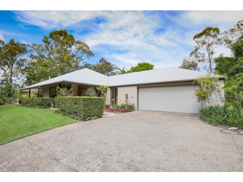147 Huntingdale St, Pullenvale QLD 4069