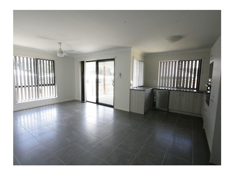 Unit 1/2 Beechwood Close, Chuwar QLD 4306
