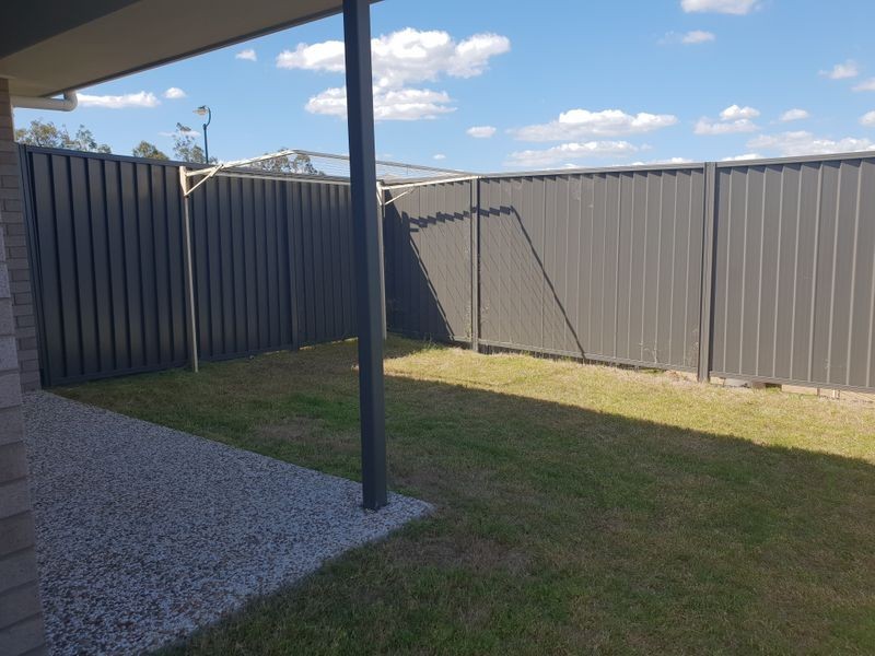 Unit 2/5 Gooloowan Circuit, Brassall QLD 4305