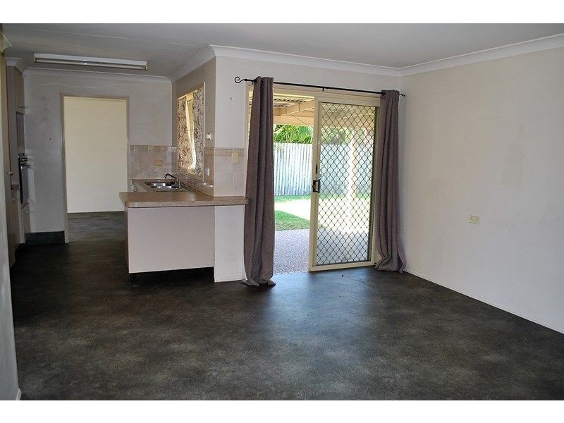 33 Rockman Drive, Raceview QLD 4305