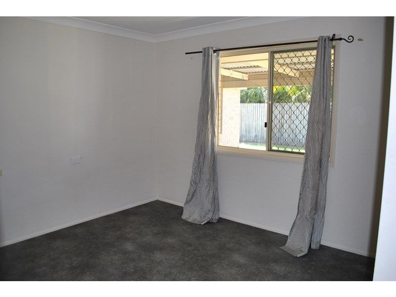 33 Rockman Drive, Raceview QLD 4305