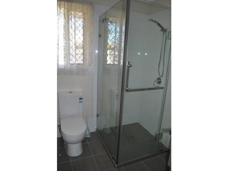 33 Rockman Drive, Raceview QLD 4305