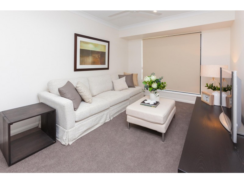 11 JOHN ST, Walloon QLD 4306