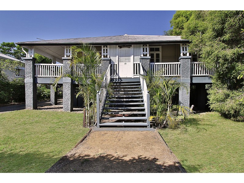 19 Salisbury Road, Ipswich QLD 4305