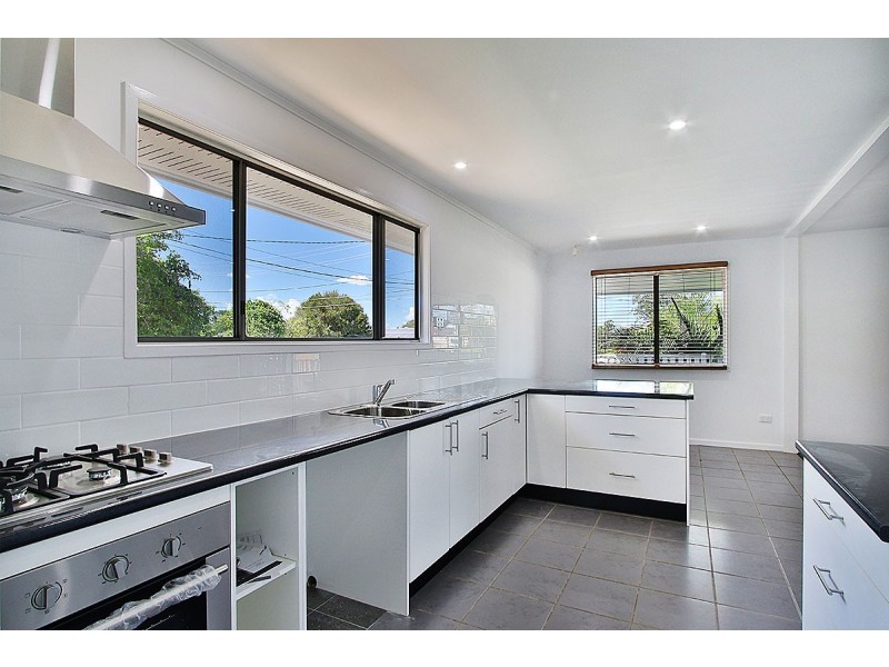 12 Stephen Crescent, Goodna QLD 4300