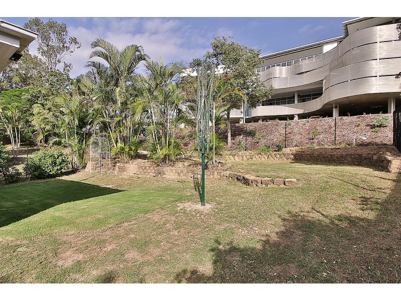 12 Stephen Crescent, Goodna QLD 4300