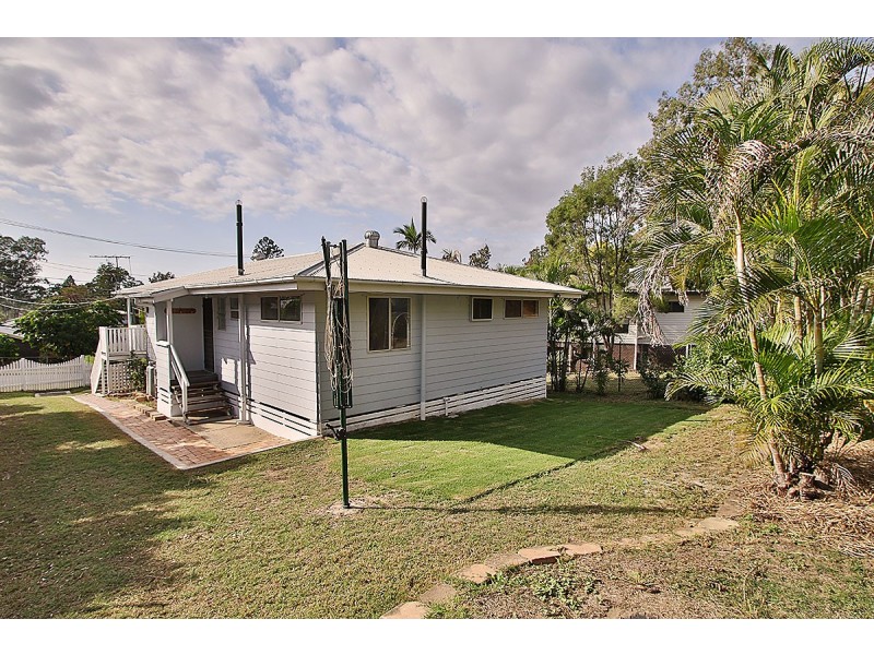 12 Stephen Crescent, Goodna QLD 4300