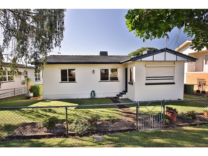 42 Raceview Street, Raceview QLD 4305