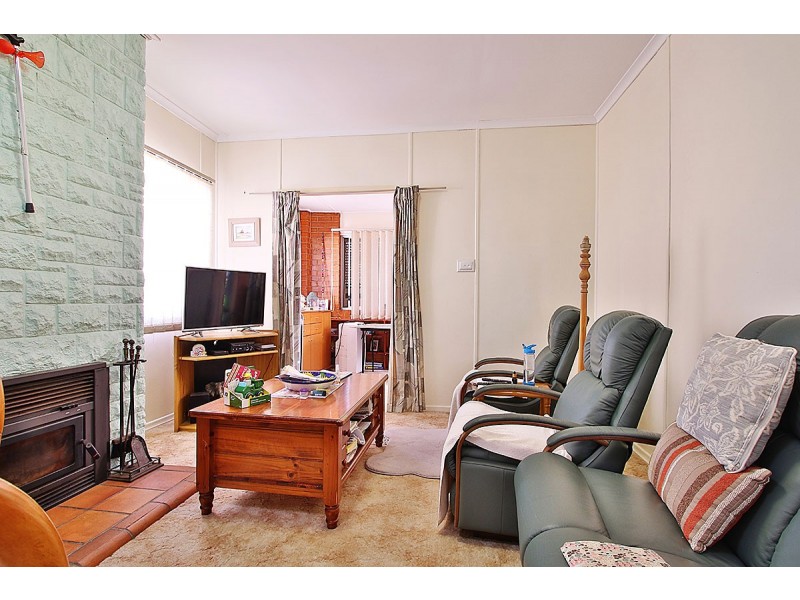 42 Raceview Street, Raceview QLD 4305