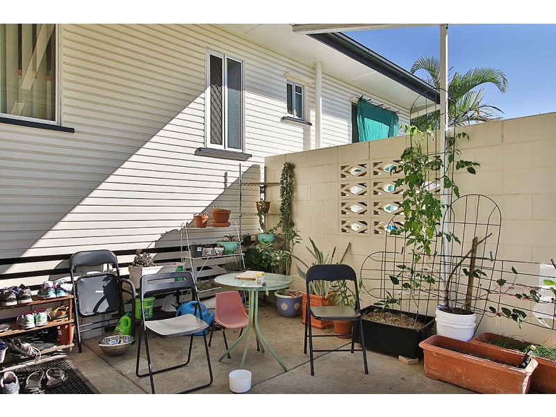 42 Raceview Street, Raceview QLD 4305