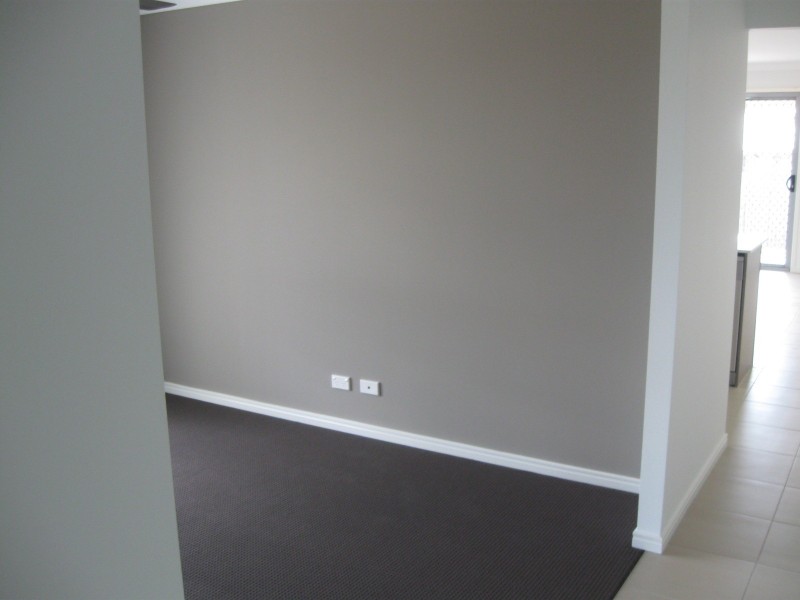135 Sarah Drive, Yamanto QLD 4305