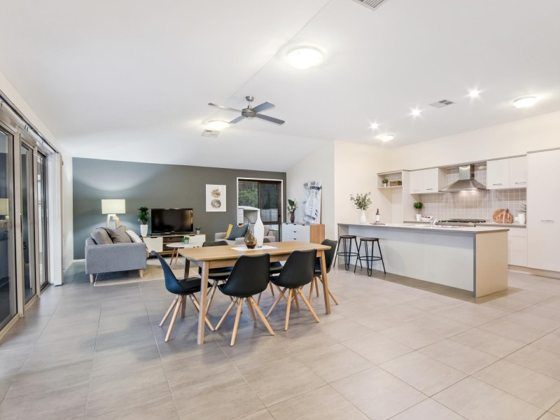 19 Piccadilly Court, Deebing Heights QLD 4306