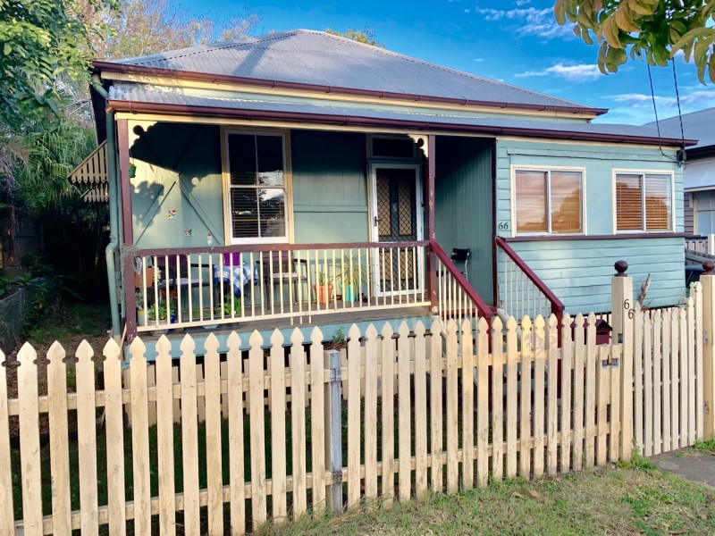 66 Warwick Road, Ipswich QLD 4305