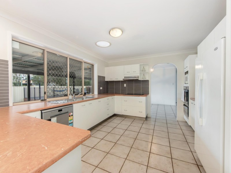 19 Sheppey Pl, Yamanto QLD 4305