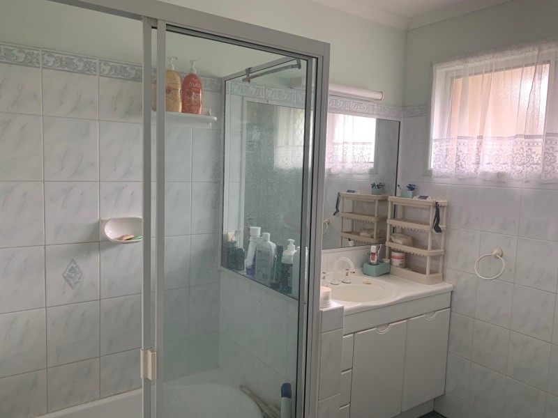 270 South Stattion Rd, Raceview QLD 4305