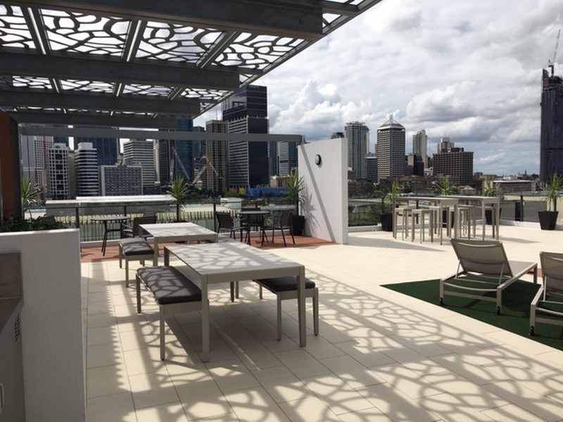 Apartment 904/25-27 Hope St, South Brisbane QLD 4101