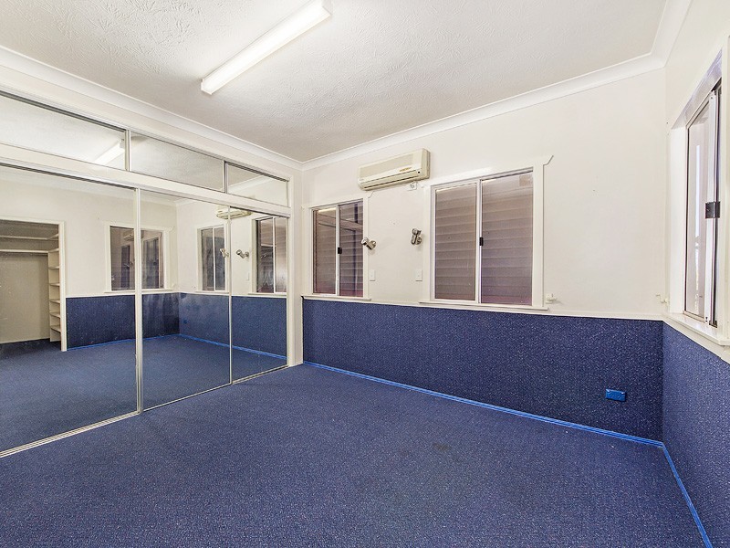 218 Brisbane Street, West Ipswich QLD 4305