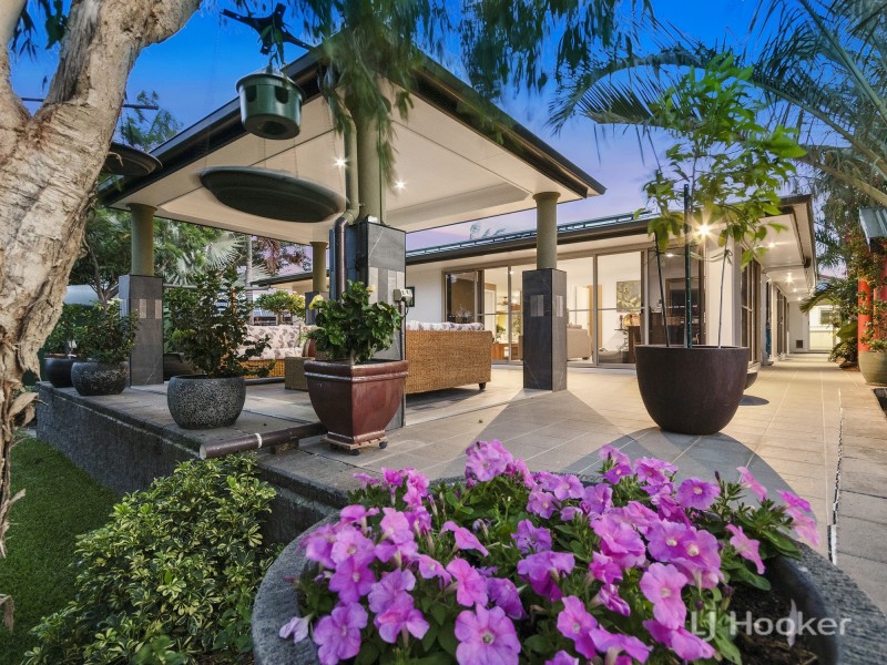 9 Walnut Close, Yamanto QLD 4305