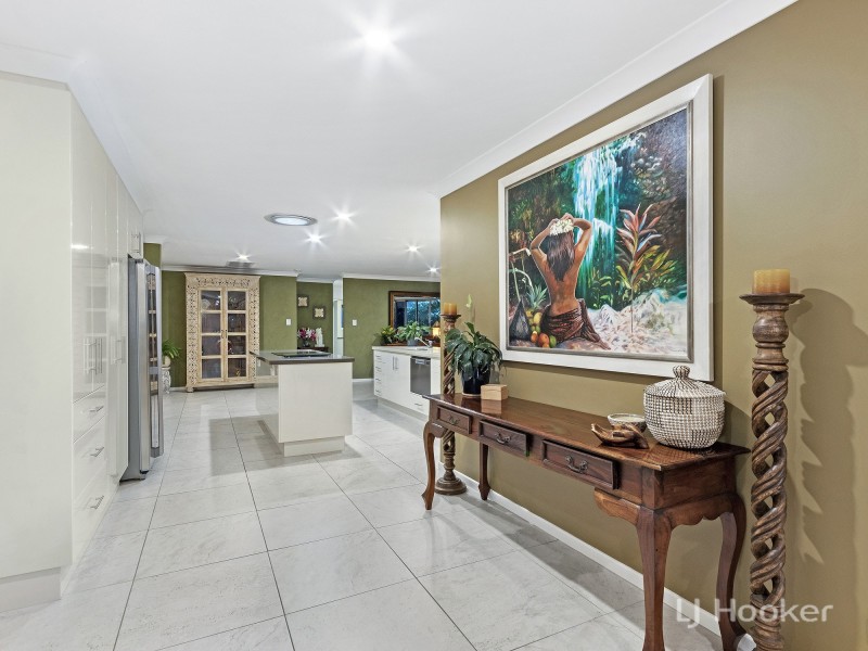 9 Walnut Close, Yamanto QLD 4305