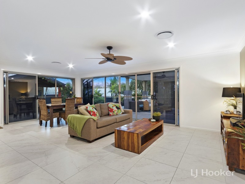 9 Walnut Close, Yamanto QLD 4305