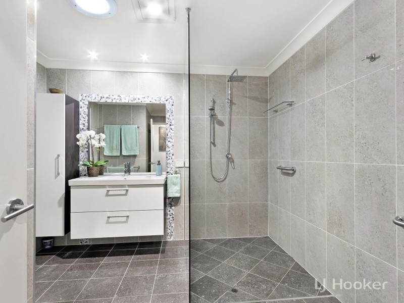 9 Walnut Close, Yamanto QLD 4305