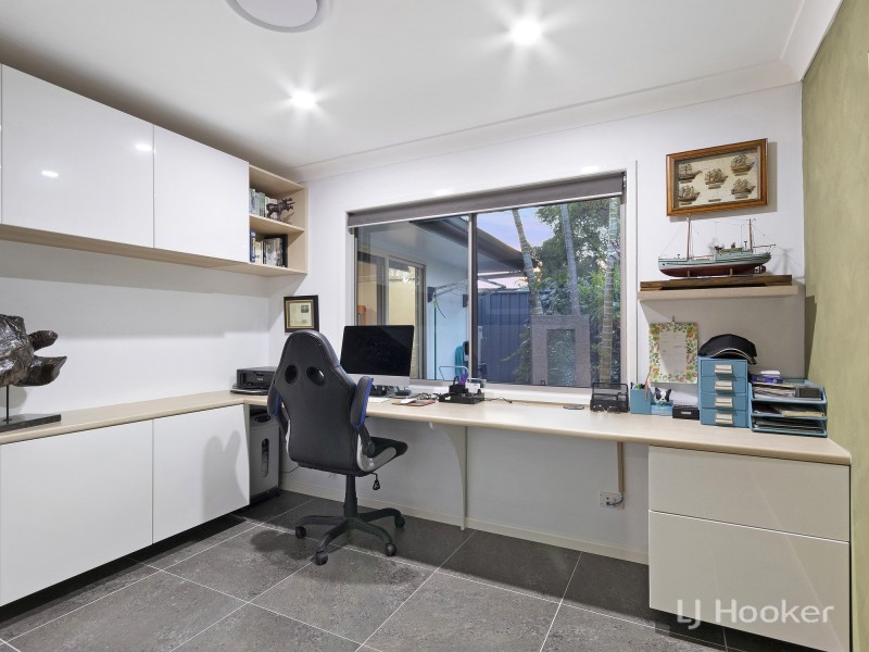 9 Walnut Close, Yamanto QLD 4305