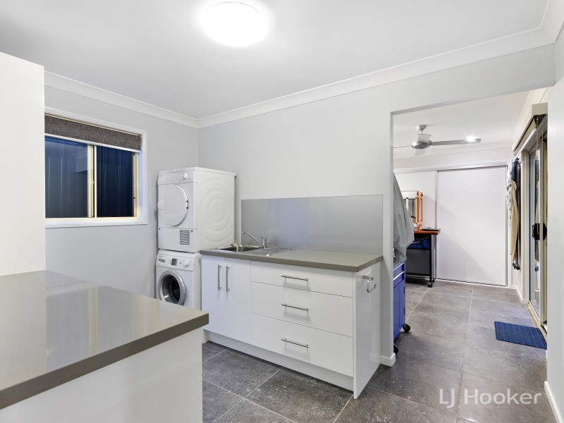 9 Walnut Close, Yamanto QLD 4305